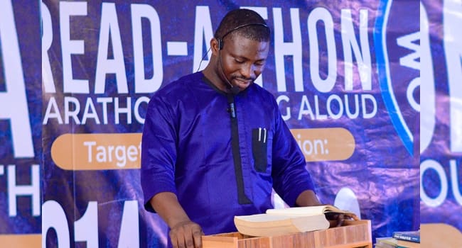 Nigerian Samson Ajao sets world record after reading out loud for 215 hours