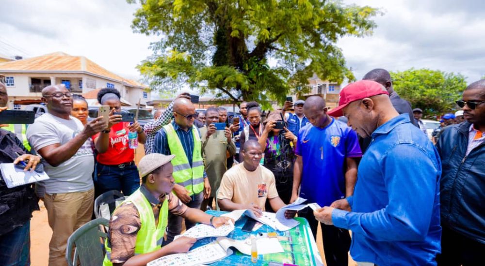 Governor Peter Mbah casting his ballots at Owo Ward in Nkanu East Local Government Area