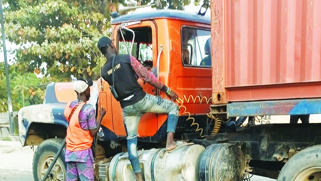 lagos touts truck owners