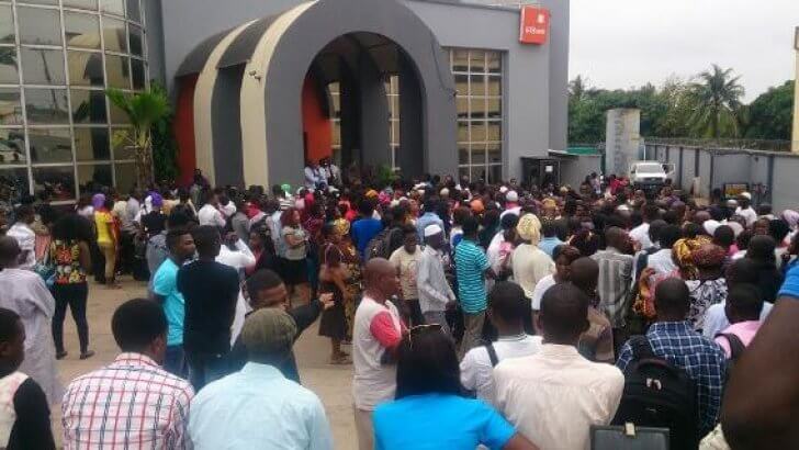 Customers queue at GTBank 1