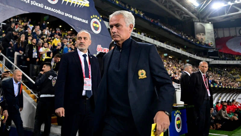 “He is selfish” – Fenerbahce coach Jose Mourinho knocks Super Eagles star