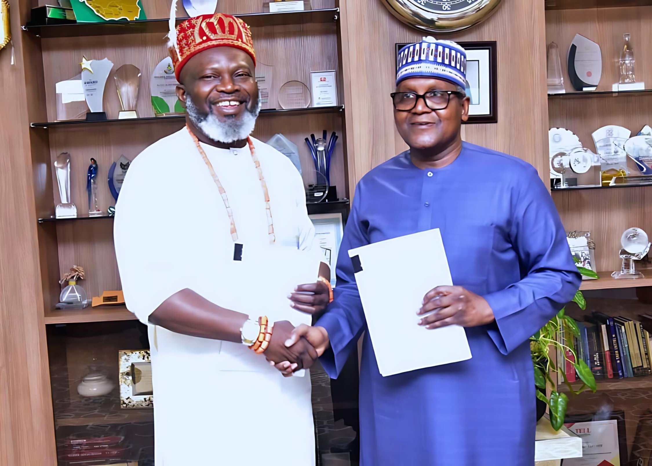 NNPCL, Dangote Sign Gas Deal to Power Refinery Operations