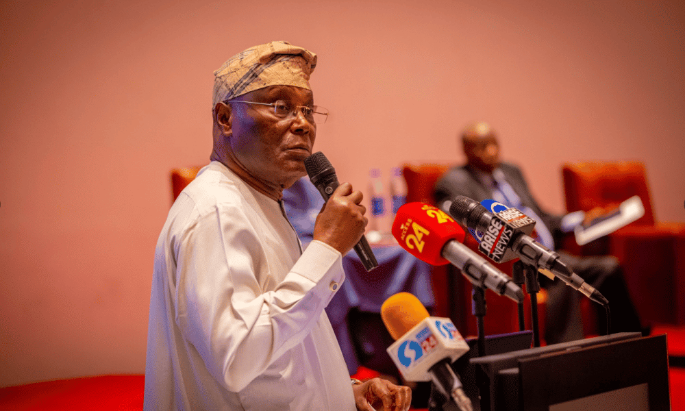 Atiku Abubakar with Nigerian Guild of Editors