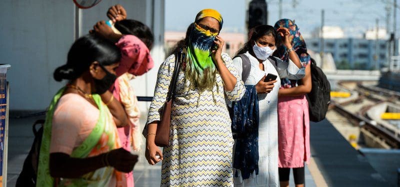 INDIA: Man awakes on funeral pyre