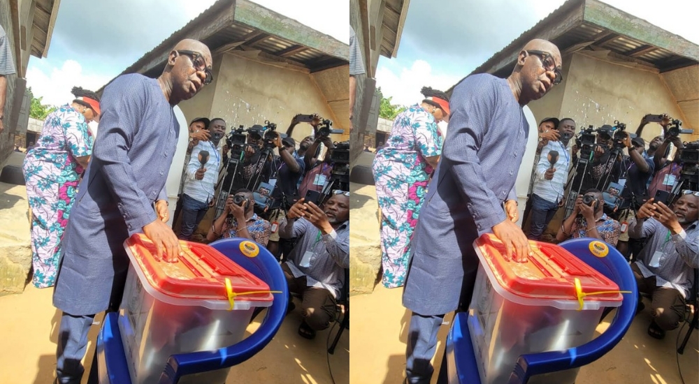 PDP candidate Agboola Ajayi casts his vote 20241116 133740 0000