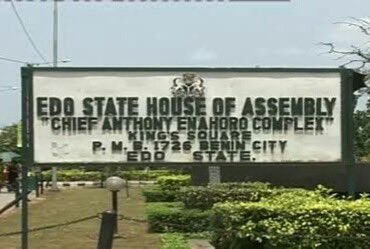 Edo Assembly Suspends All 18 LG Chairmen, PDP Kicks