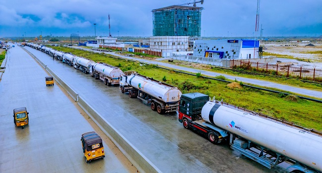 Dangote Refinery Slashes Petrol Price to ₦899.50 Per Litre, Offers Festive Relief