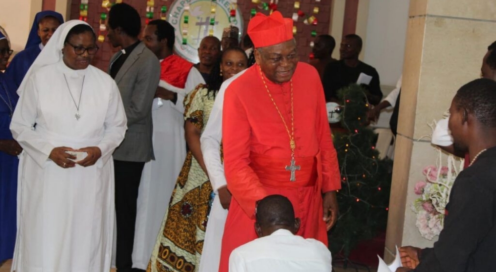 Cardinal Onaiyekan at the Kuje Custodial centre to celebrate with the inmat 20241231 141706 0000