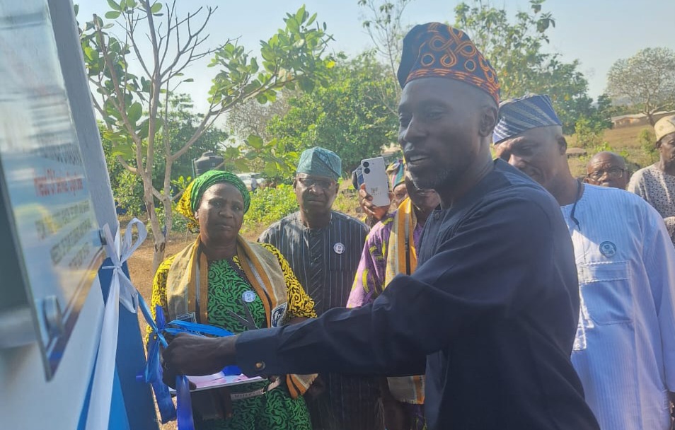 Ogun Govt Commends Old Students for Providing Toilet Facility to Alma Mater