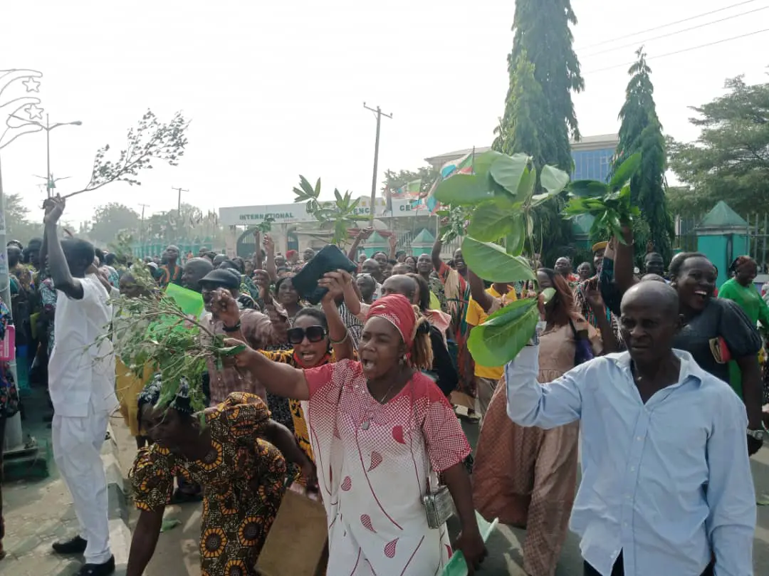 Non-payment of salary: Ebonyi commissioner orders arrest of protesting teachers