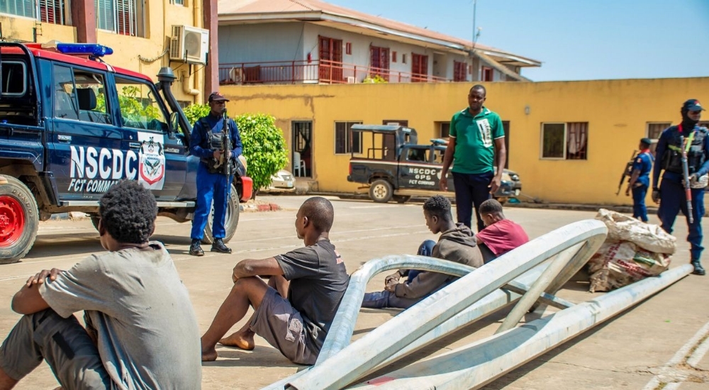 NSCDC Arrests 4 Suspected Street Light Vandals 20241129 163559 0000