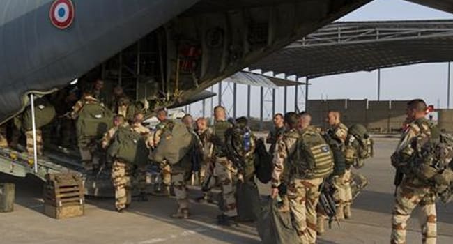 France withdraws first contingent of soldiers from Chad