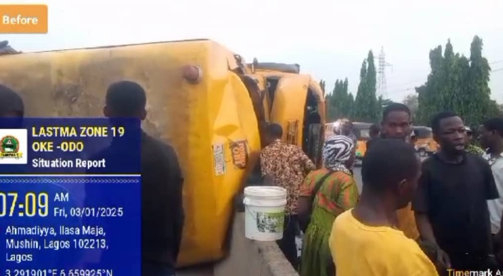 Many Injured As Commercial Bus Crashes In Lagos