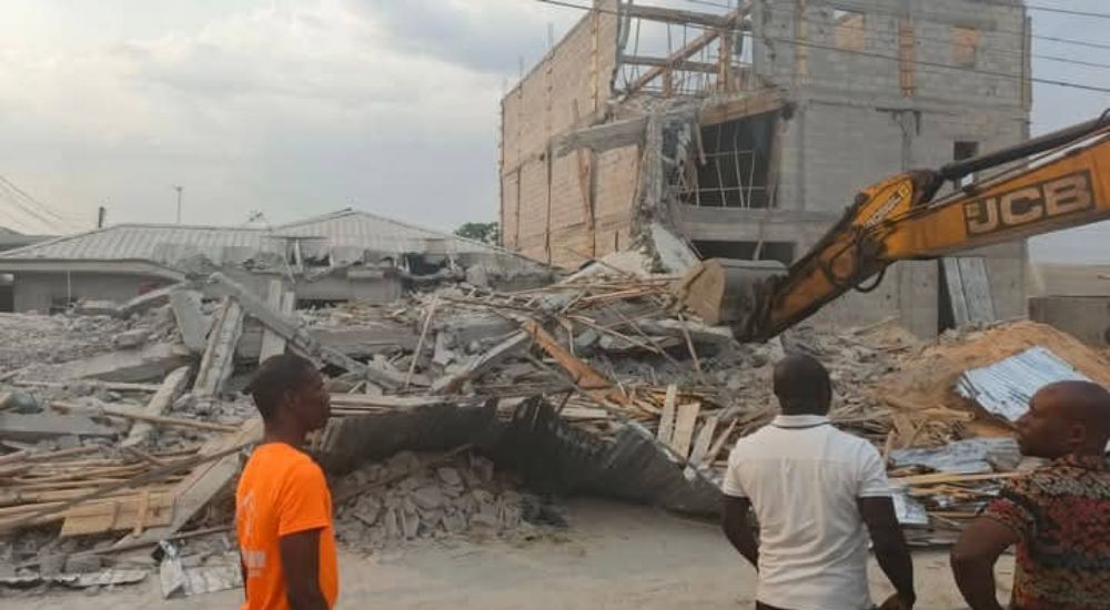 Seven Persons Escape Death As 3-Storey Building Collapses In Rivers