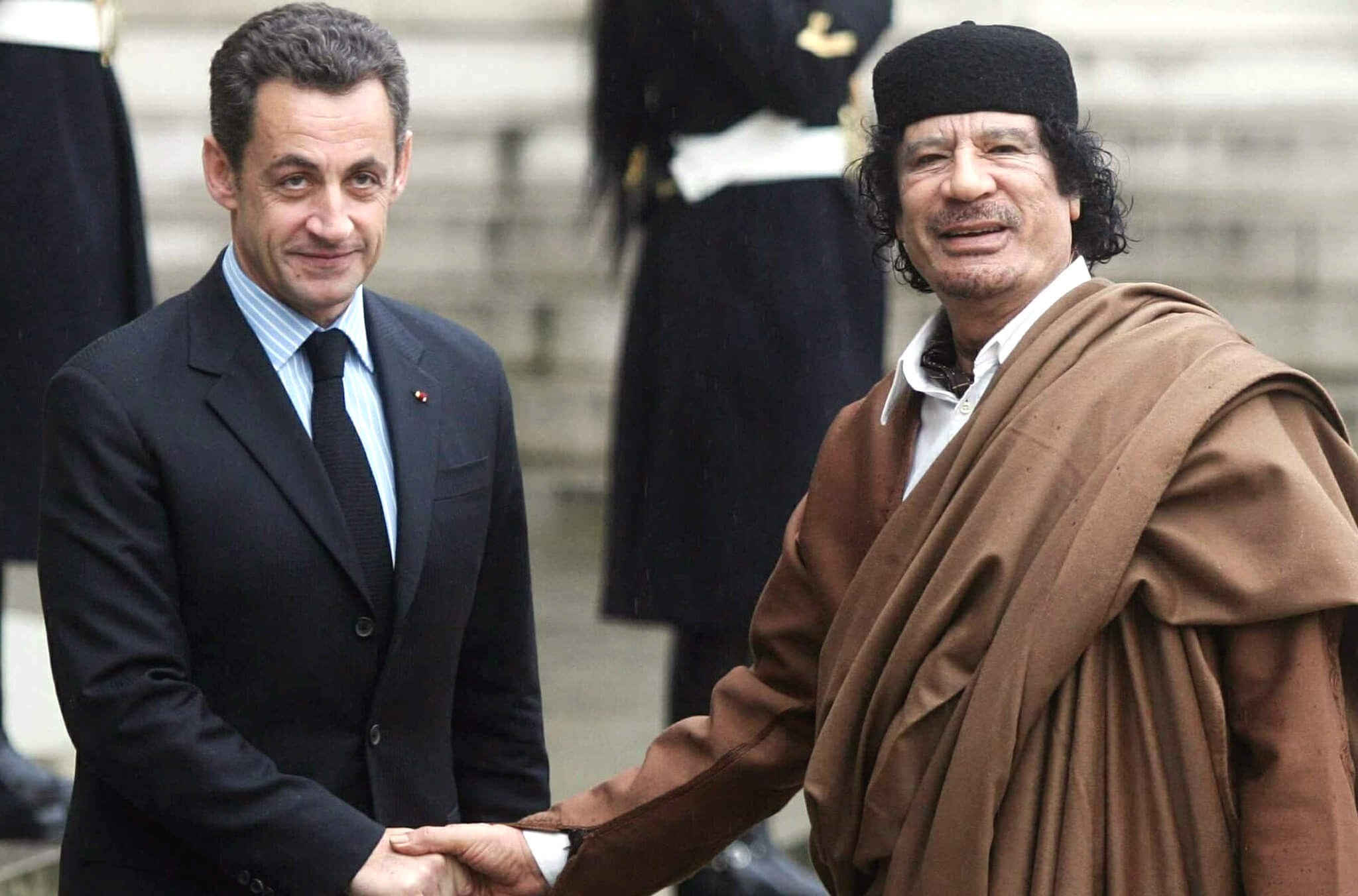 sarkozy Gaddafi 1