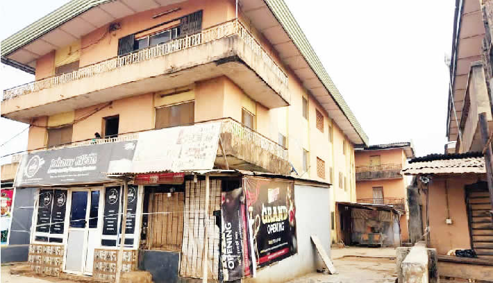 lasu students falls from hostel